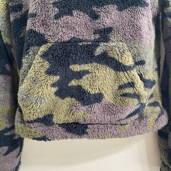 Cozy Aéropostale Small Camo Fleece Pullover – Casual‎ Comfort - Picture 7 of 13